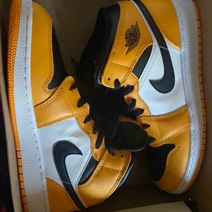 Air Jordan 1 mid (GS)